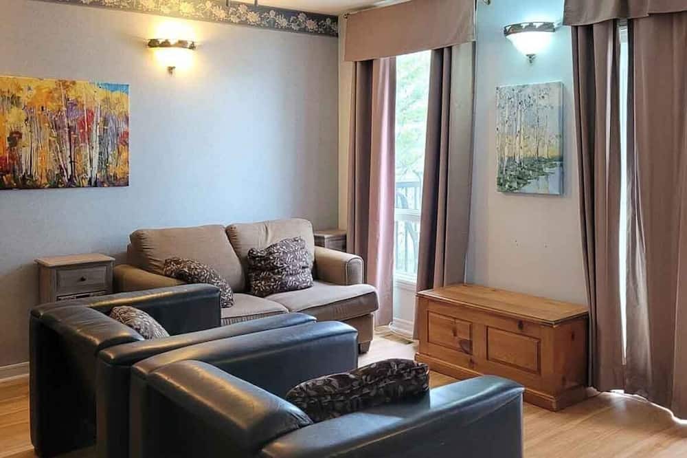 Photo of Bedroom in Addington Highlands