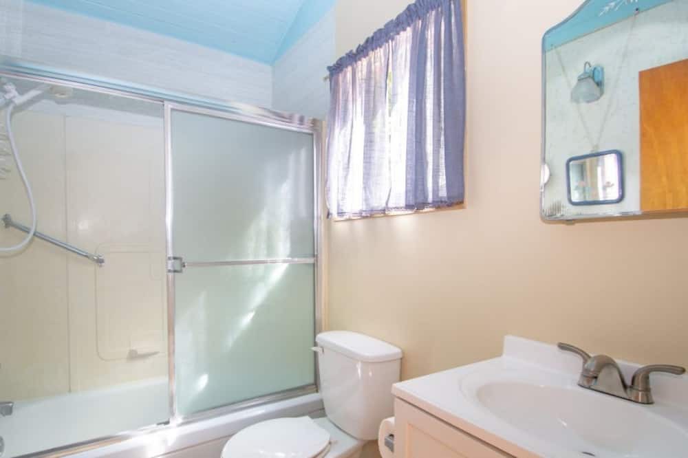 Photo of Bathroom in Huron-Kinloss