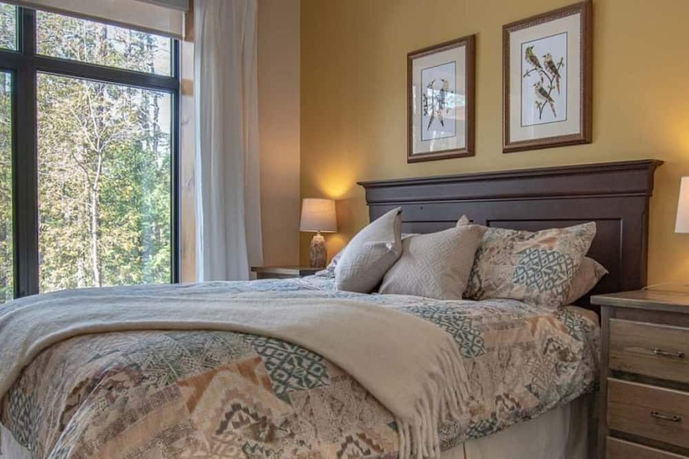 Photo of Bedroom in Kinmount