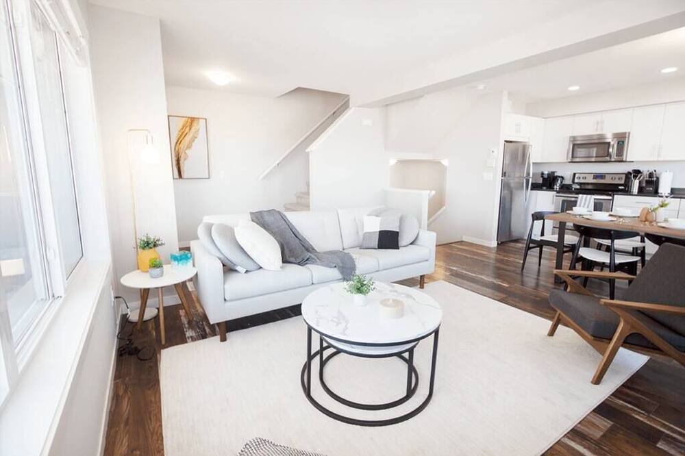 Photo of Livingroom in Fort Gary