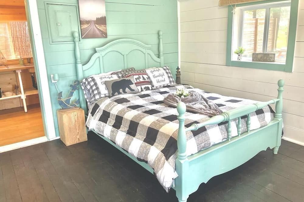 Photo of Bedroom in Muskoka Lakes