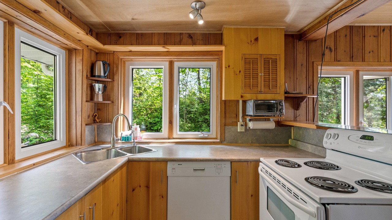 Photo of Kitchen in Wymbolwood Beach