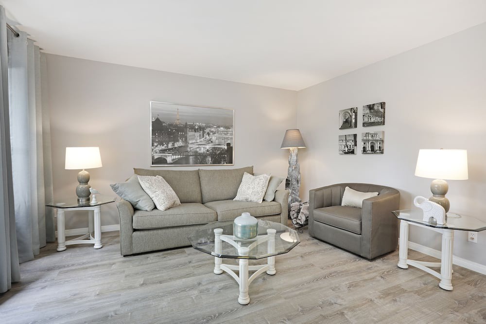 Photo of Livingroom in Courtenay