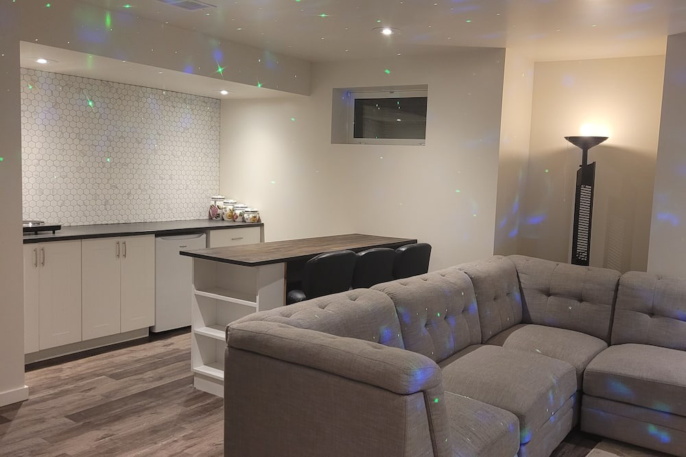 Photo of Livingroom in Stony Plain