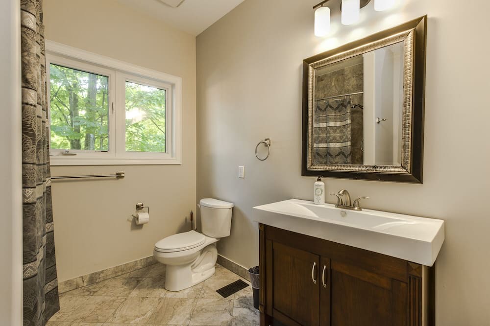 Photo of Bathroom in Tiny