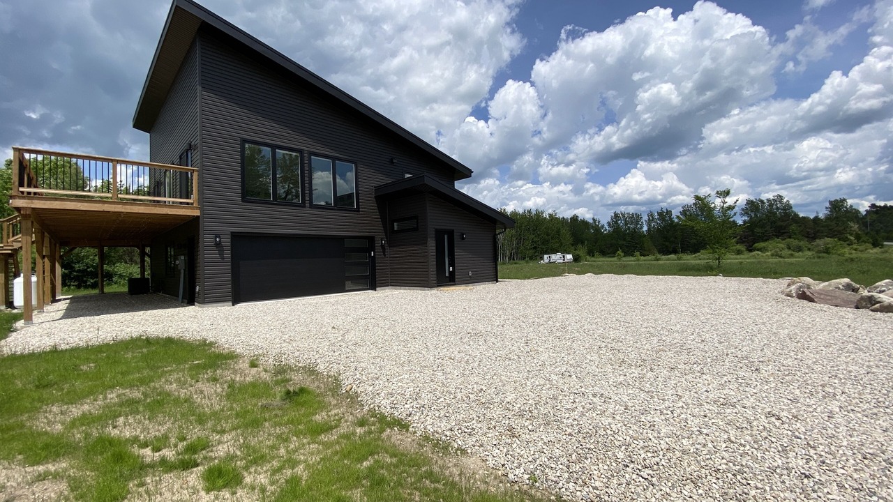 Photo of Outdoor in Grey Highlands