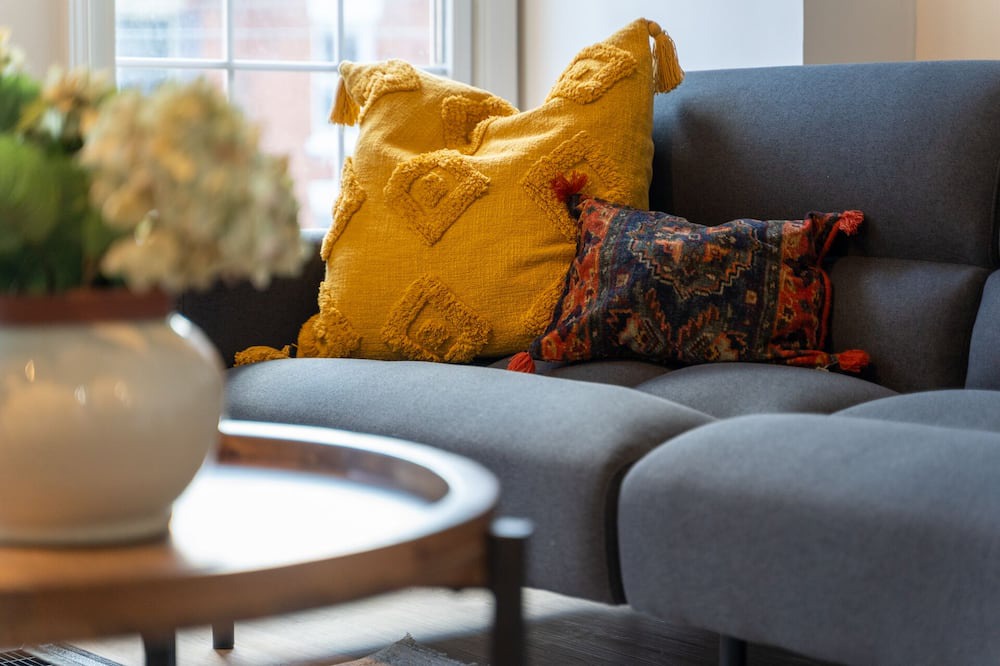 Photo of Livingroom in Central Hamilton