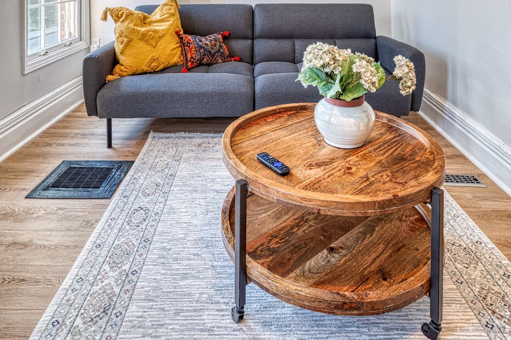 Photo of Livingroom in Central Hamilton