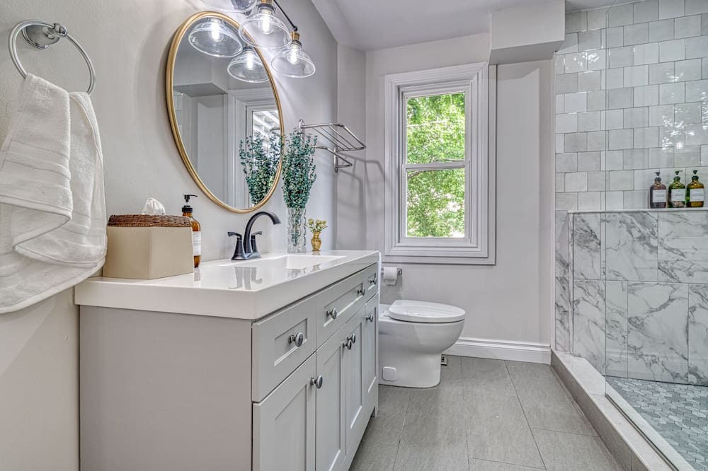 Photo of Bathroom in Central Hamilton