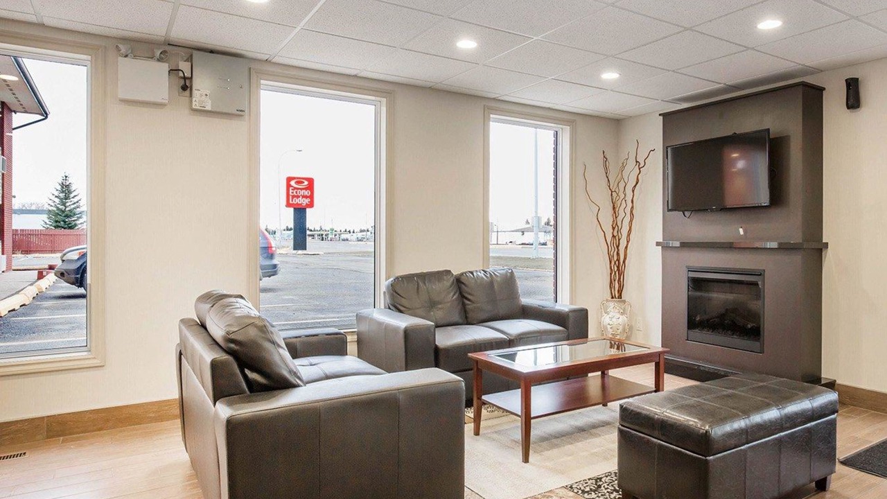 Photo of Livingroom in Taber