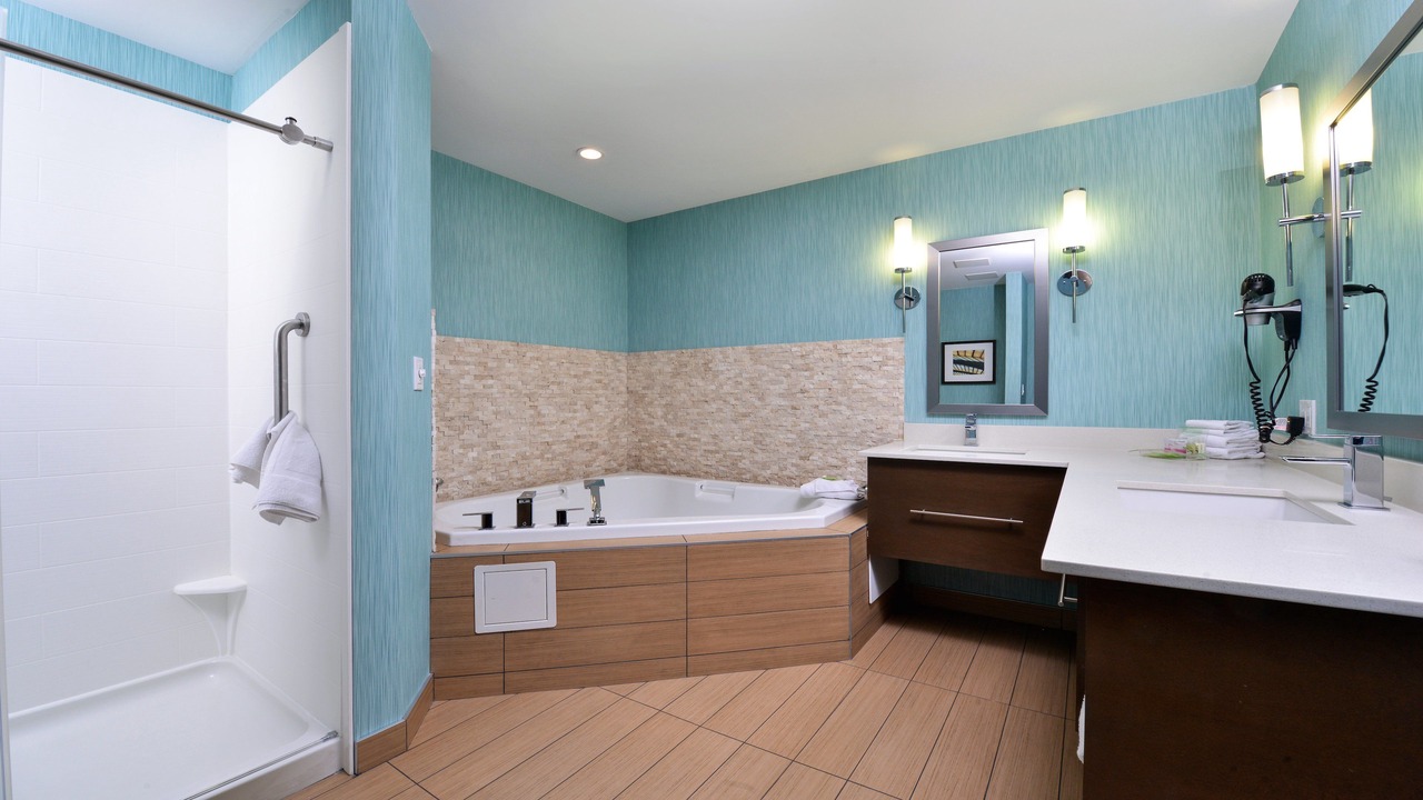 Photo of Bathroom in Nisku
