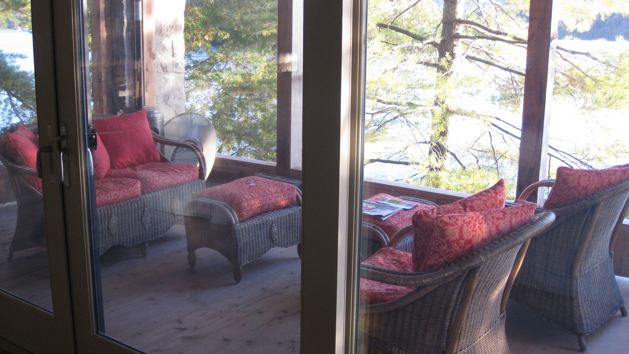 Photo of Patio Balcony in Sainte-Marguerite-du-Lac-Masson