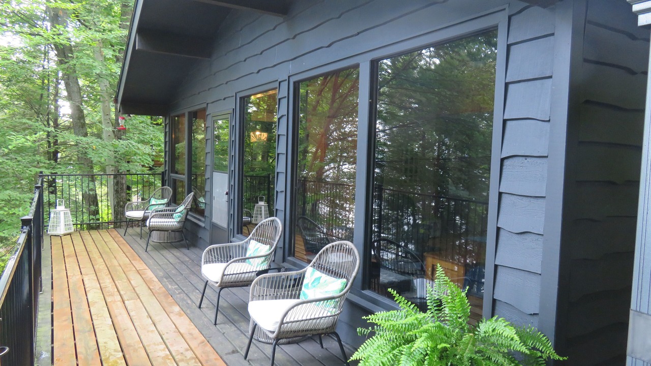 Photo of Patio Balcony in Algonquin Highlands