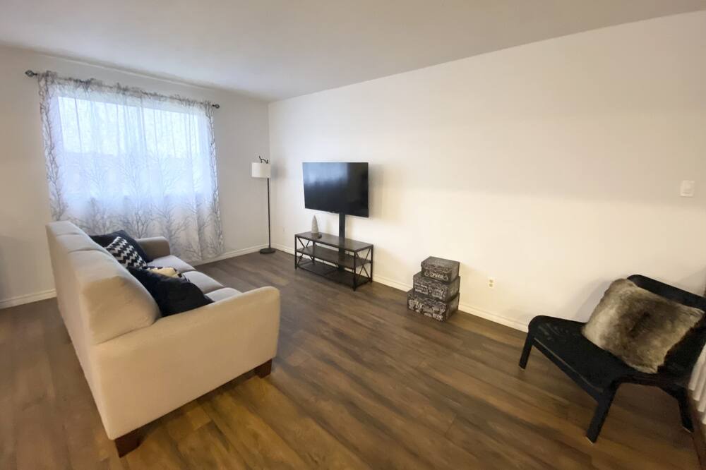 Photo of Livingroom in Welland