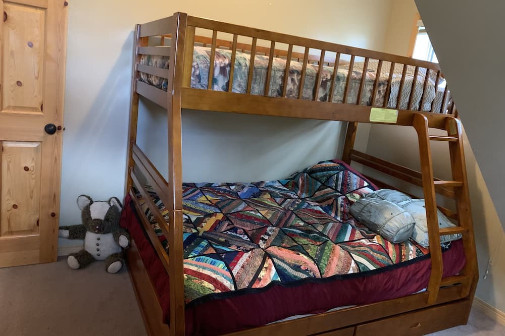 Photo of Bedroom in Grand Beach