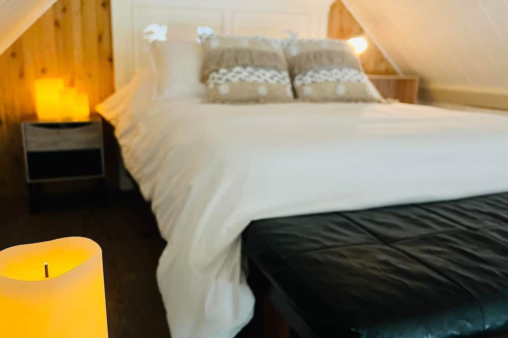 Photo of Bedroom in Weedon