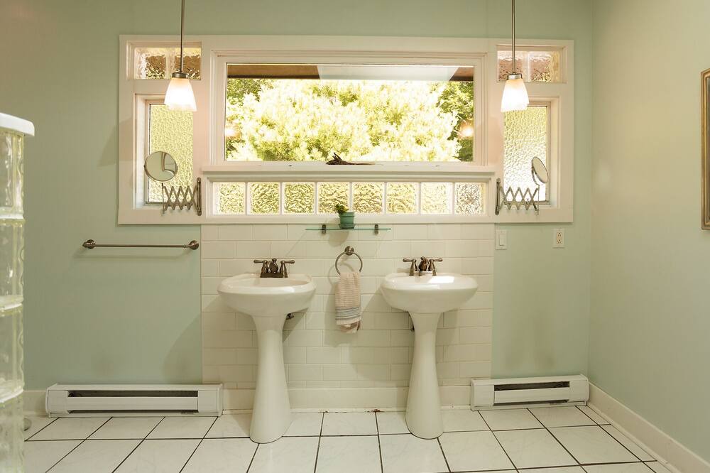 Photo of Bathroom in Cumberland