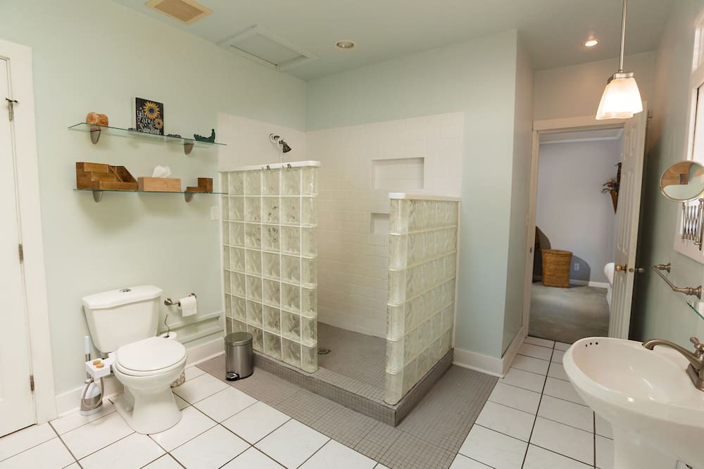 Photo of Bathroom in Cumberland