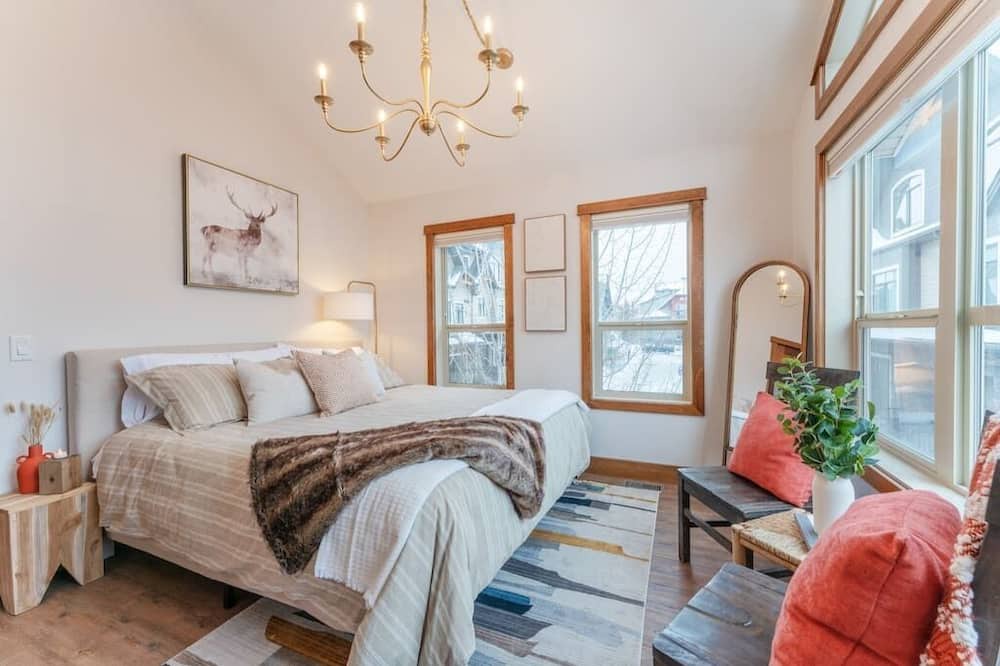 Photo of Bedroom in Cougar Creek