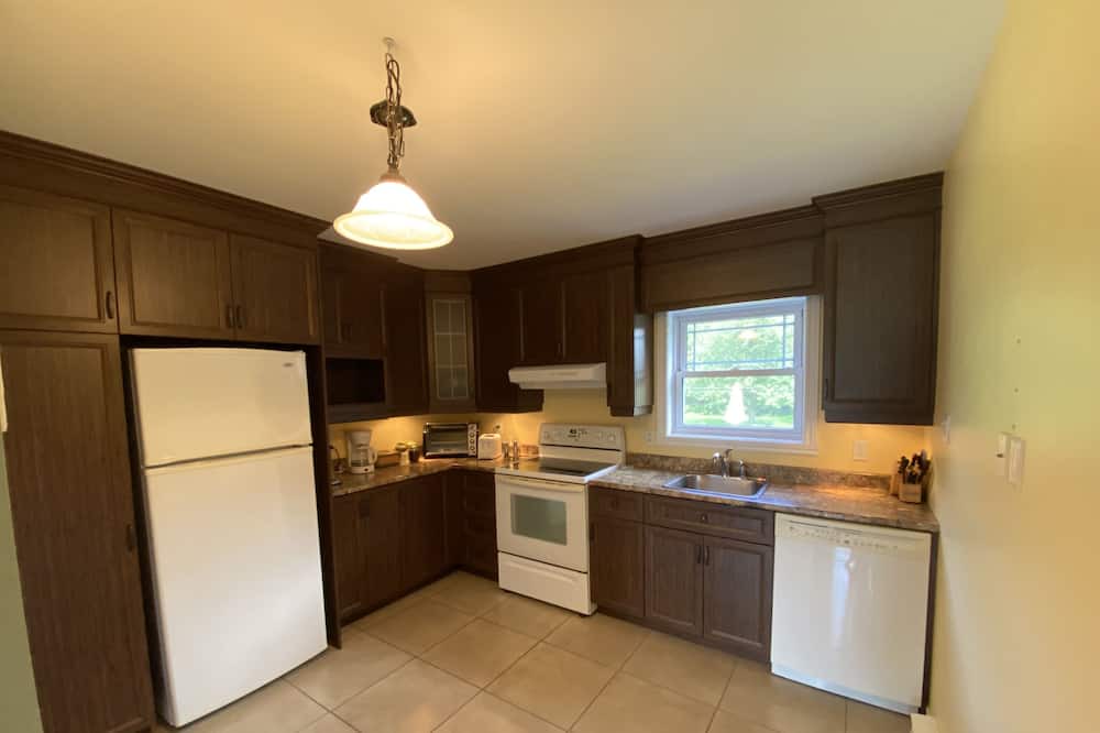 Photo of Kitchen in Cookshire-Eaton