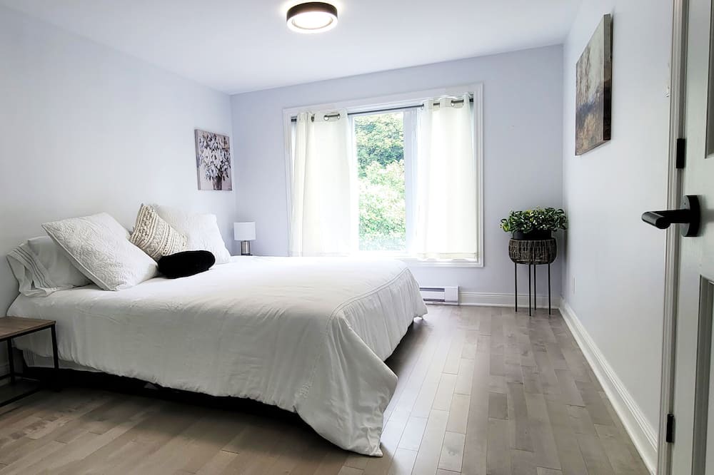Photo of Bedroom in Queensbury