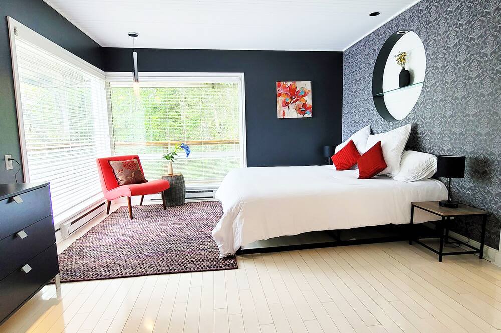 Photo of Bedroom in Queensbury