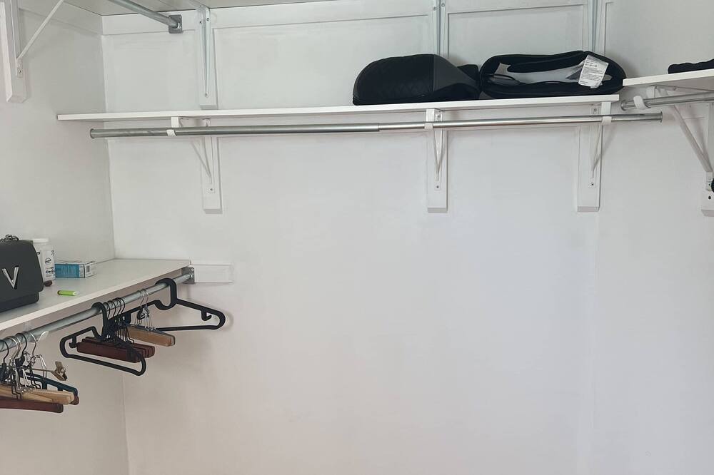 Photo of Bedroom in Grenville-sur-la-Rouge