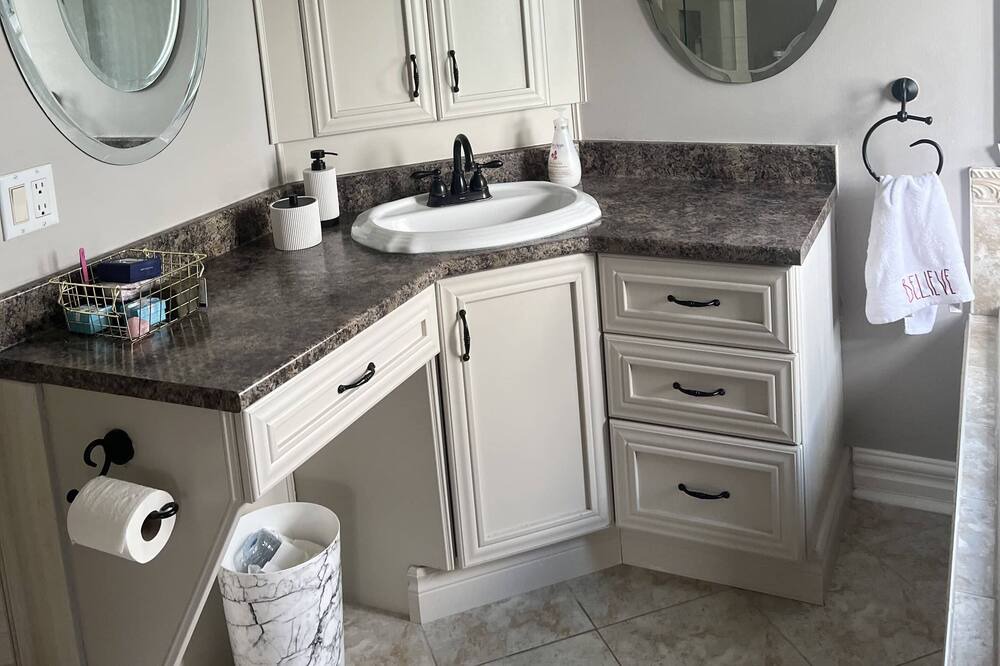 Photo of Kitchen in Grenville-sur-la-Rouge