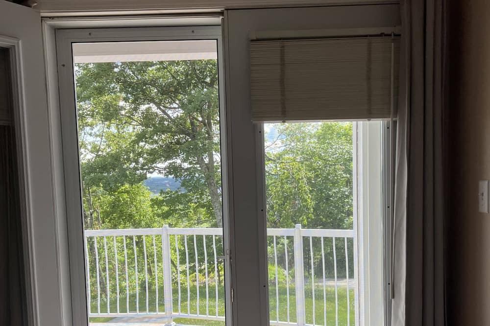 Photo of Bedroom in Grenville-sur-la-Rouge