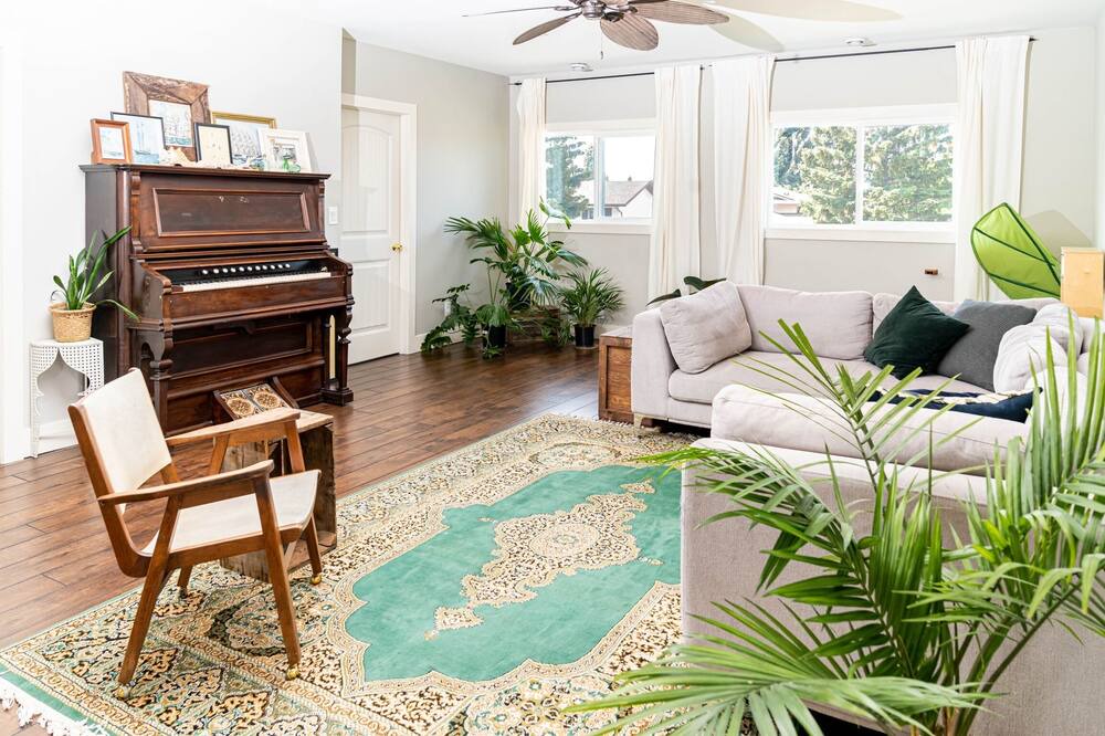 Photo of Livingroom in Red Deer
