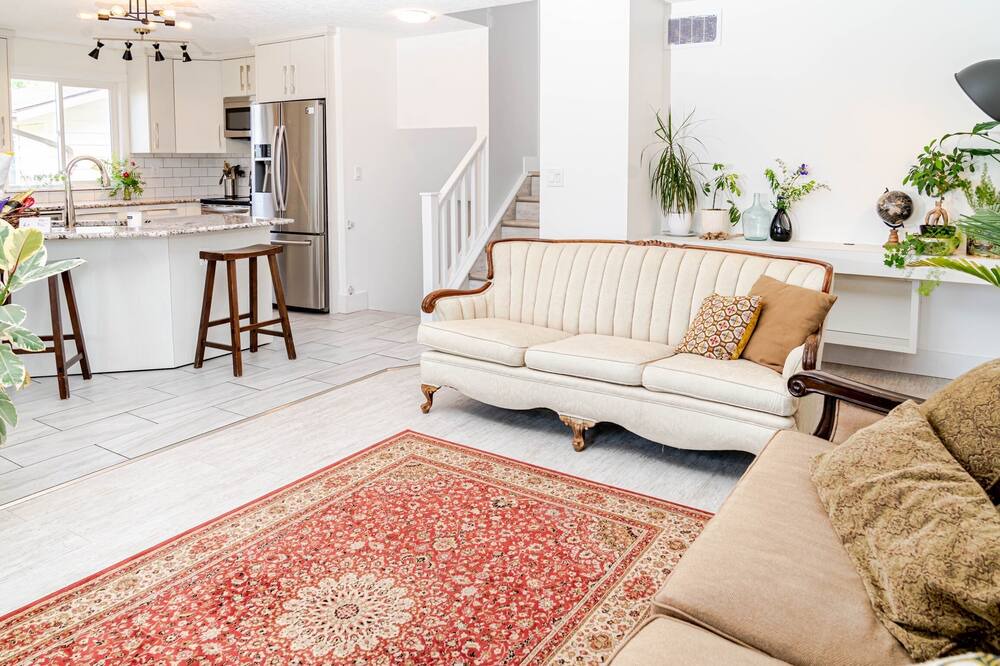 Photo of Livingroom in Red Deer