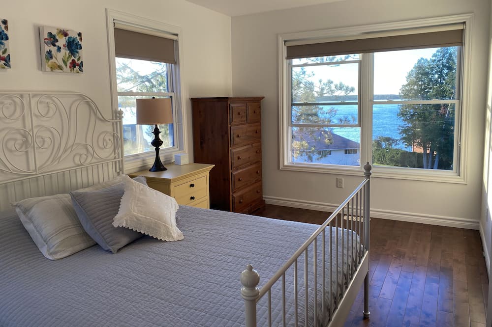 Photo of Bedroom in Scugog