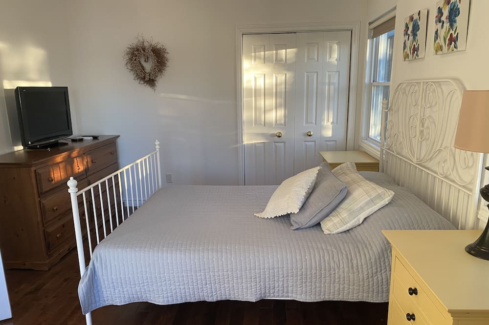 Photo of Bedroom in Scugog