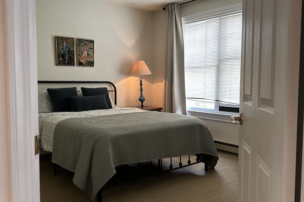 Photo of Bedroom in Lac-Brome