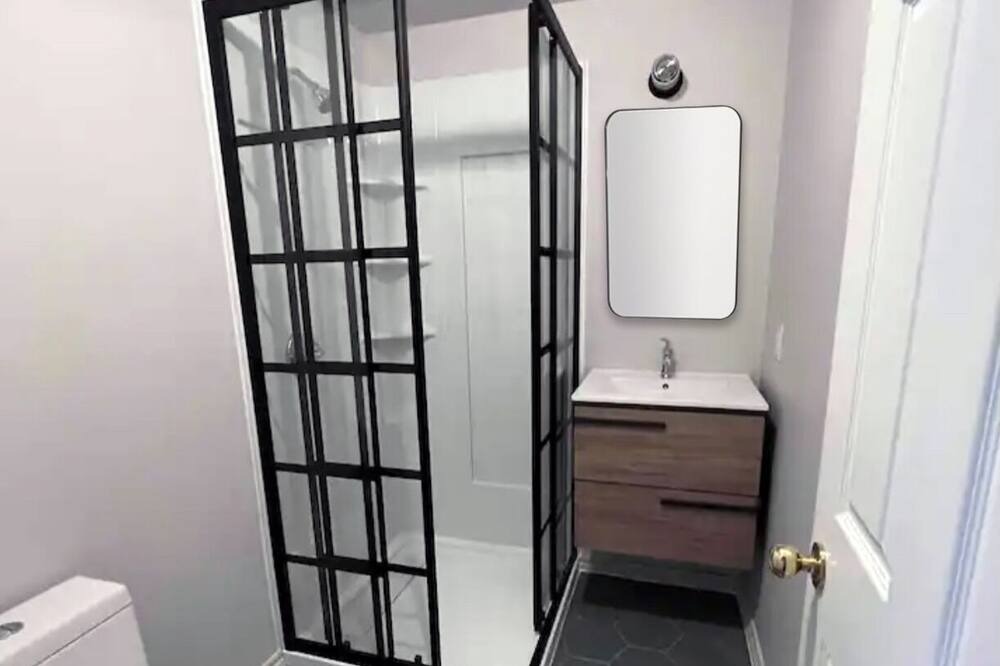 Photo of Bathroom in Lac-Brome