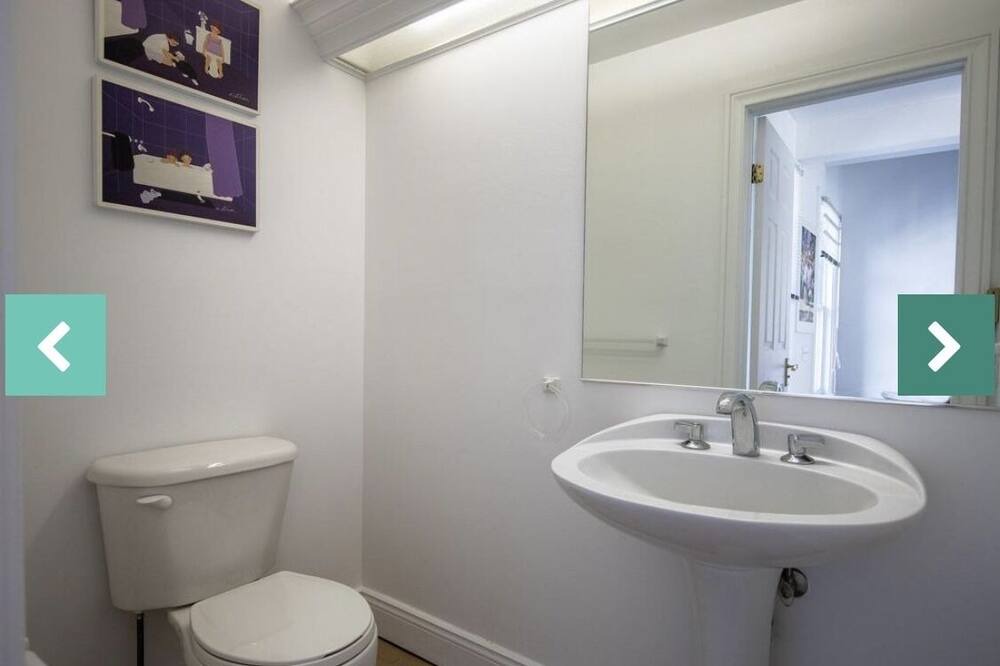 Photo of Bathroom in Lac-Brome