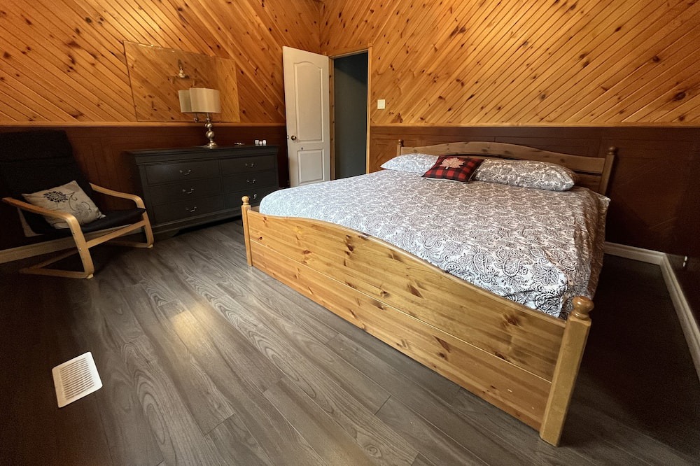 Photo of Bedroom in Ahmic Harbour