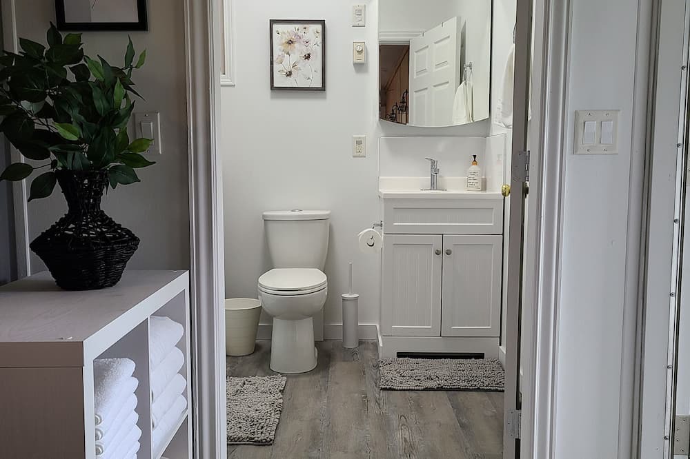 Photo of Bathroom in Okanagan-Similkameen