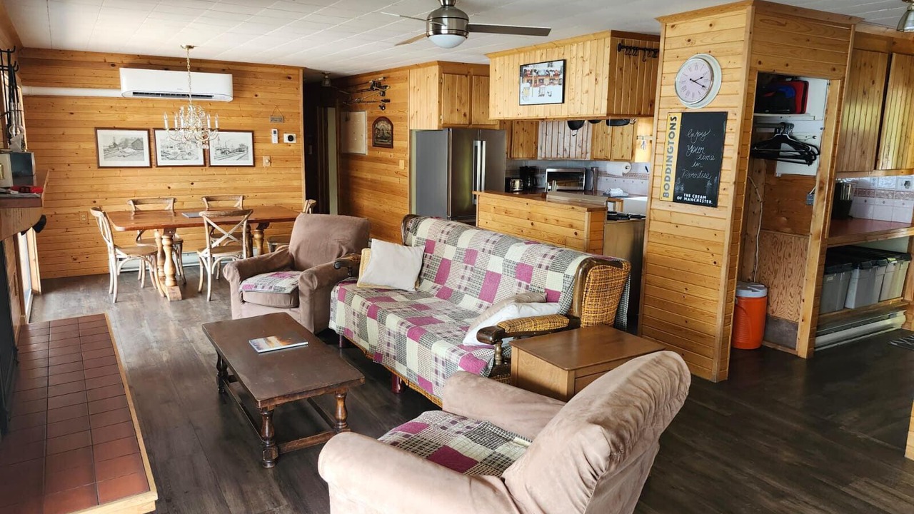 Photo of Livingroom in Squamish-Lillooet Regional District