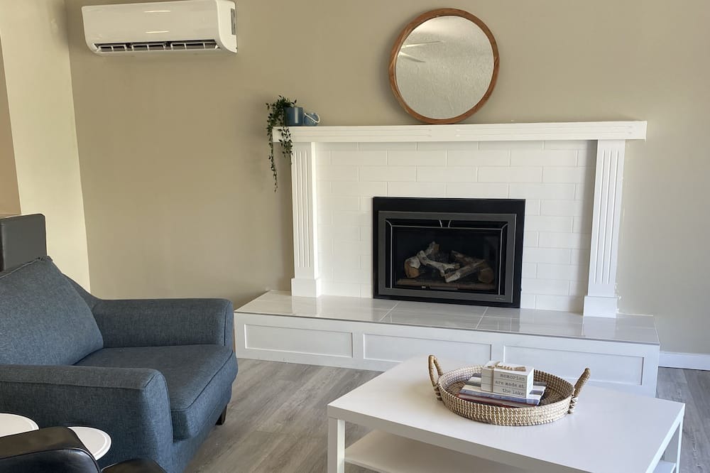 Photo of Livingroom in Blind Bay