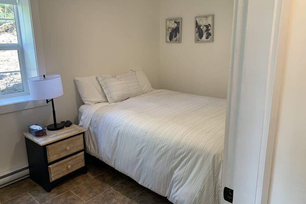 Photo of Bedroom in Eagle Bay