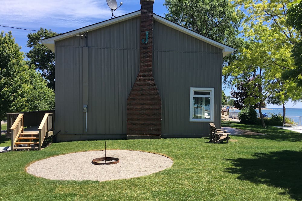 Photo of Outdoor in Hamilton