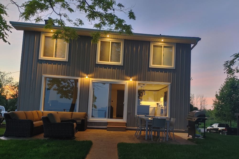 Photo of Outdoor in Hamilton