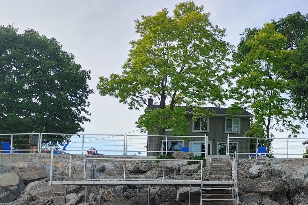 Photo of Outdoor in Hamilton