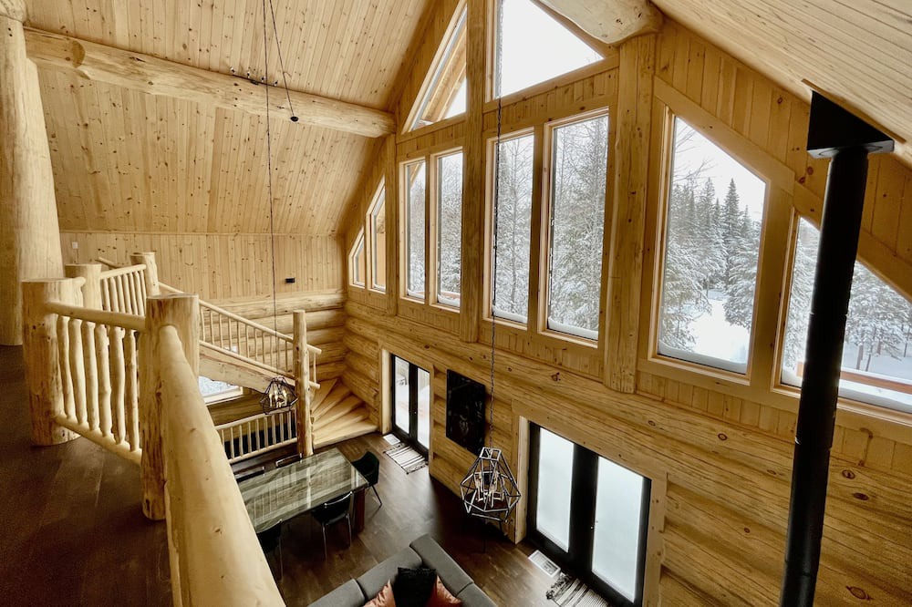 Photo of Bedroom in Sainte-Marguerite-du-Lac-Masson