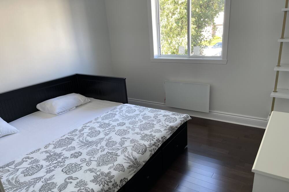 Photo of Bedroom in Fabreville