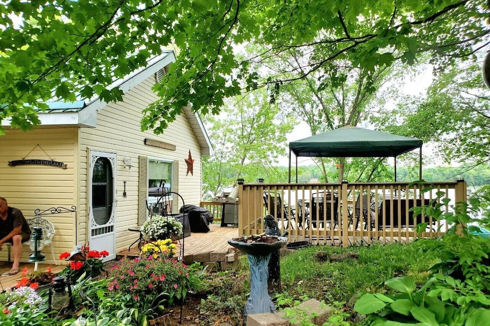 Photo of Outdoor in Frontenac