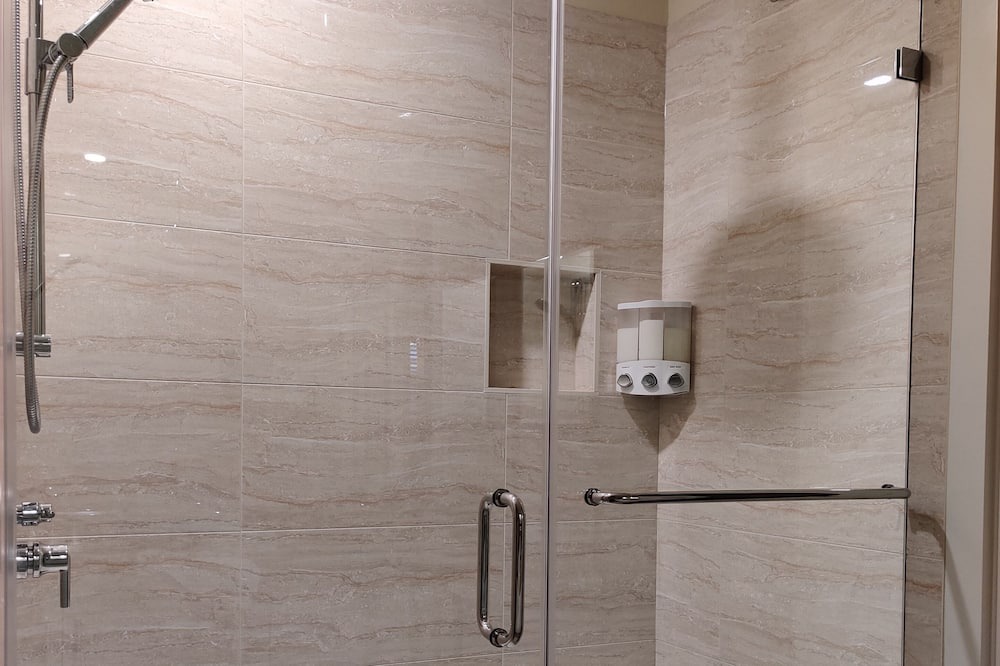 Photo of Bathroom in Willoughby