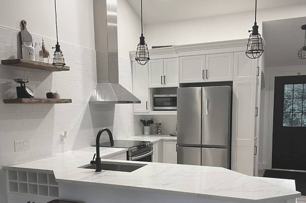 Photo of Kitchen in Quinte West