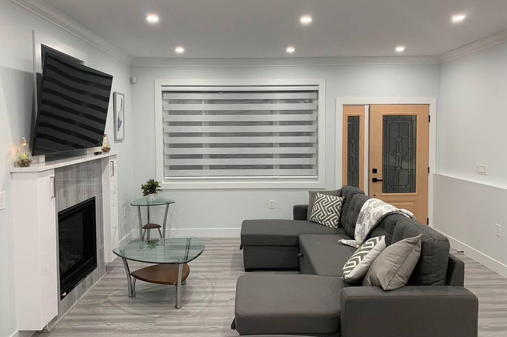 Photo of Livingroom in Burnaby